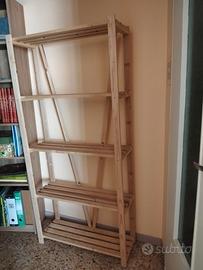 Scaffale in legno
