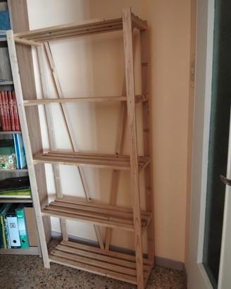 Scaffale in legno