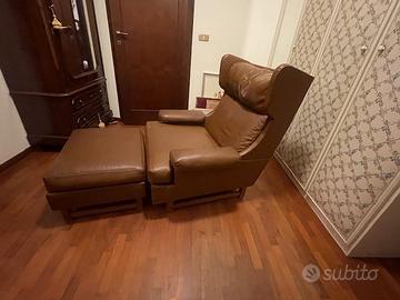 poltrona e poggia piedi