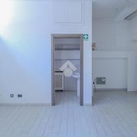 NEGOZIO A CASSANO D'ADDA