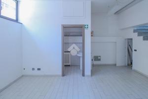 NEGOZIO A CASSANO D'ADDA