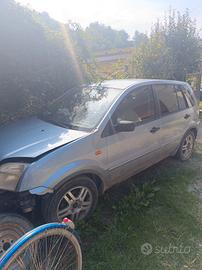 Ford fusion pezzi di ricambio 