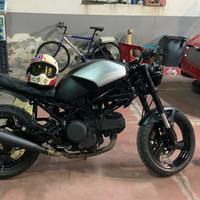 Ducati monster 600 cafè racer