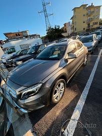 Mercedes-benz GLA 220 GLA 180 d Premium