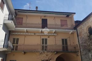 CASA SEMINDIPENDENTE A POMBIA