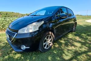 Peugeot 208 1.4 HDi 68 CV 5 porte Active