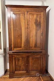Negozio d'Antiquariato da svuotare mobili eleganti