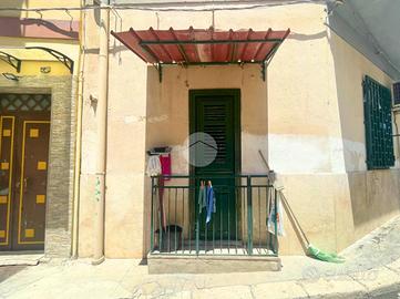3 LOCALI A PALERMO