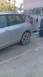 RAV 4