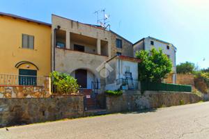 2 LOCALI A PISCIOTTA