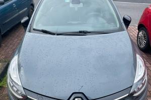 Clio 4 moschino zen gpl/benzina