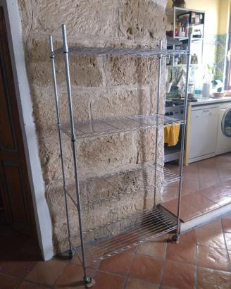 Scaffale con ruote in metallo