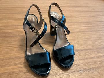 Sandali in vernice Moreschi