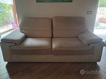 Divano beige 3 posti
