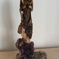 Statua in bronzo e ametista di Manuel Vidal