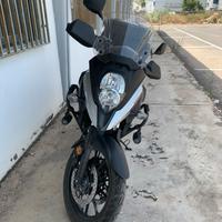 Suzuki V strom 650 splendida