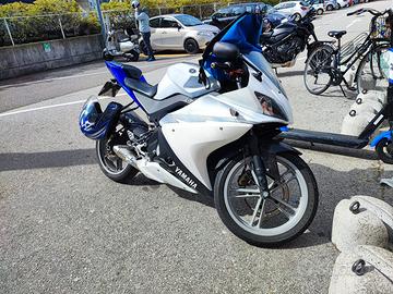 Yamaha yzf R125