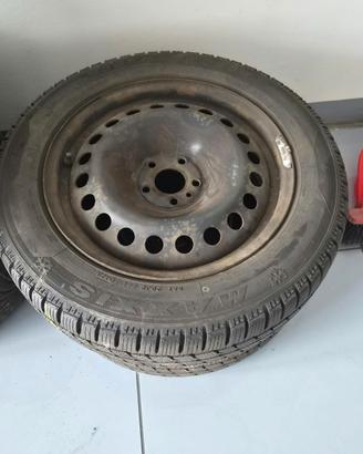 Pneumatici invernali 195 60 16c 99t