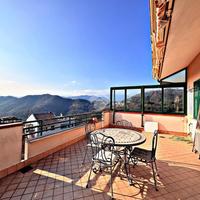 CASA SEMINDIPENDENTE A CELLE LIGURE