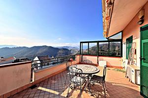 CASA SEMINDIPENDENTE A CELLE LIGURE