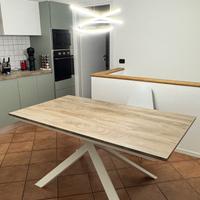 Tavolo Allungabile Pensare Casa  + 4 sedie