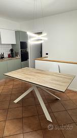 Tavolo Allungabile Pensare Casa  + 4 sedie