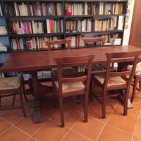 Tavolo in legno con 6 sedie