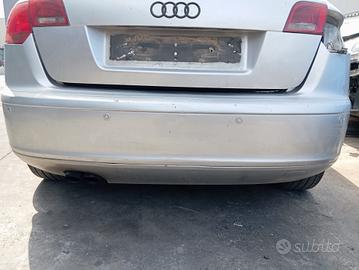 Paraurti posteriore con sensori di parcheggio AUDI