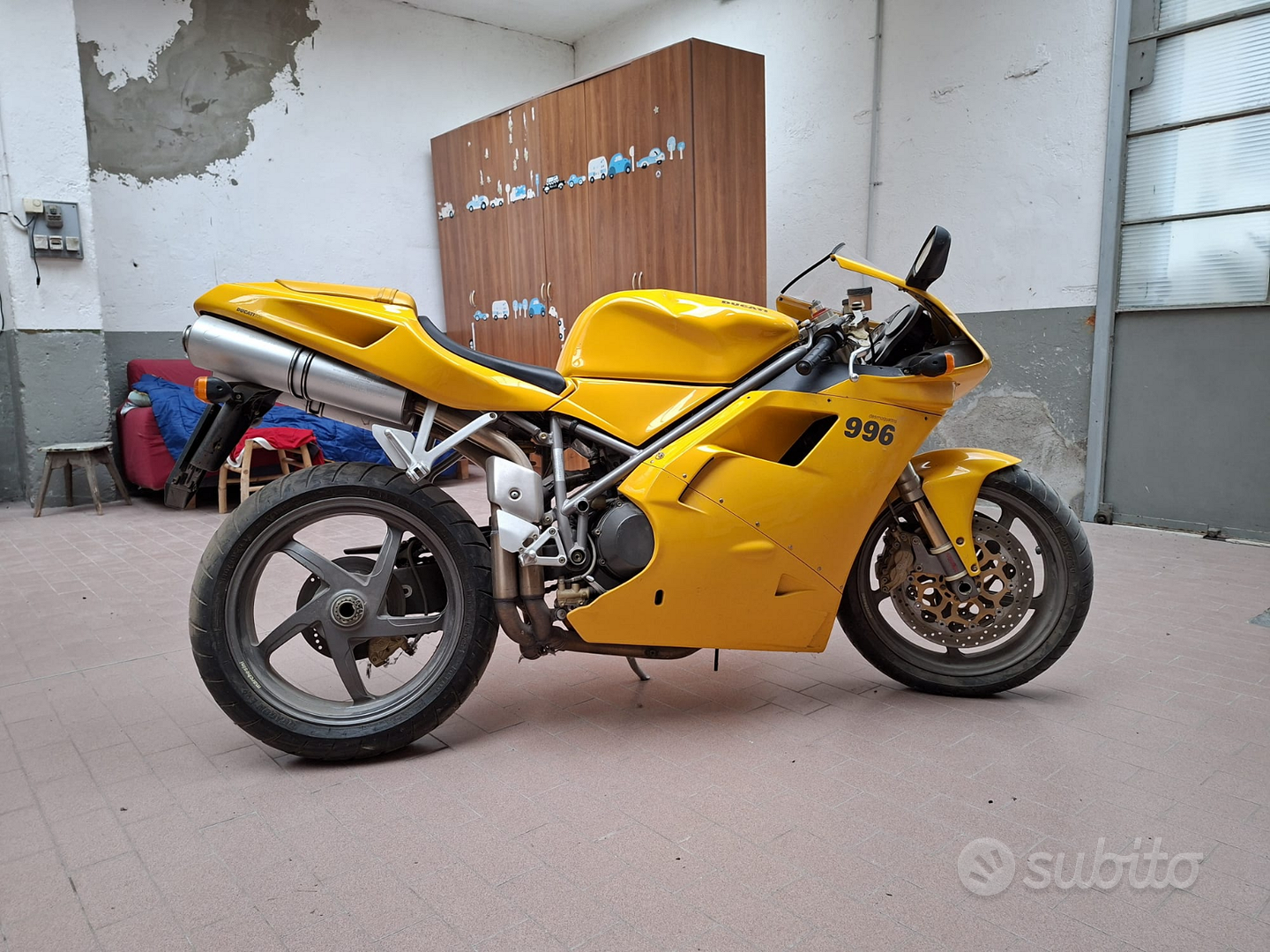Ducati 996 gialla Moto e Scooter In vendita a Milano