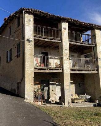 Immobile in asta di 1580 m² con 5 locali a Sale Sa