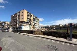 3 LOCALI A NAPOLI