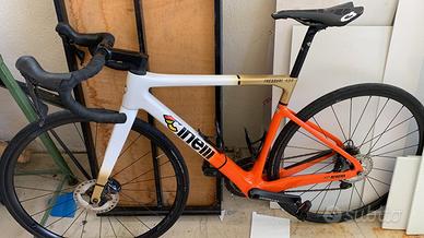 CINELLI PRESSURE ADR-ULTEGRA DISC 11V 2024 Framset