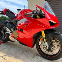 Ducati Panigale v4 S