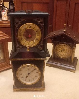 Lotto orologio da tavolo in legno