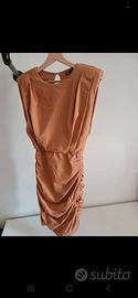 vestito aderente