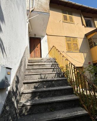 CASA SEMINDIPENDENTE A SANT'OLCESE
