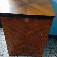Macchina da cucire con mobiletto della Necchi 