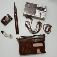 Radio vintage Sanyo 8S -P2 con accessori