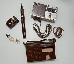 Radio vintage Sanyo 8S -P2 con accessori