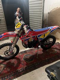 BETA 300 2T Holcombe