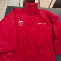 Giubbotto anti vento e cappellini Alfa Romeo