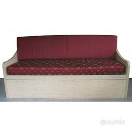 Divano in legno nobilitato