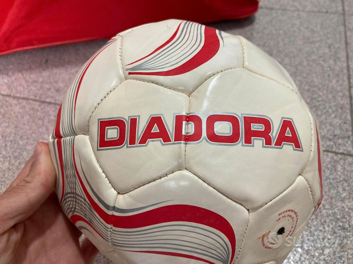 Pallone da calcio professionale Diadora n.5 Sports In vendita a