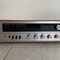 Amplificatore vintage con casse