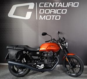 Moto Guzzi V7 Stone