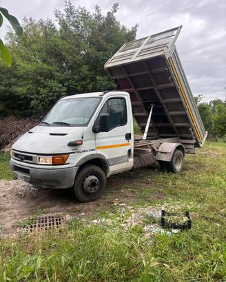 Iveco Daily ribaltabile trilaterale