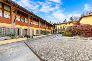 Attico / Mansarda di 193 m² con 4 locali e box aut