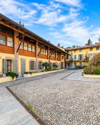 Attico / Mansarda di 193 m² con 4 locali e box aut