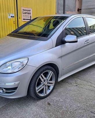 MERCEDES-BENZ B 180 CDI Premium ok neopatentati