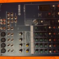 Mixer Yamaha mg82cx con effetti